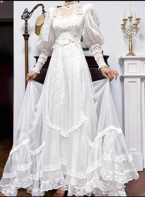 Vestido de novia vintage de tul con encaje, cuentas y cuello alto blanco, corte A, manga larga, ED02207