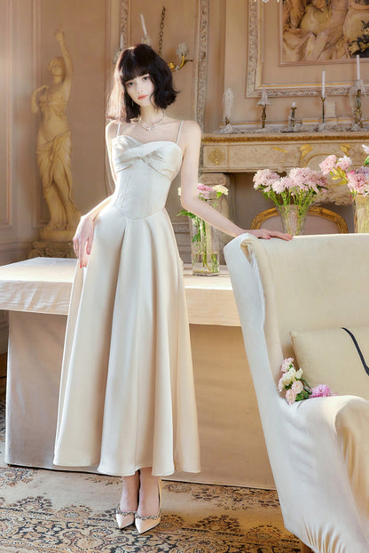 Vestido de novia elegante de satén con tirantes finos color champán, corte A, para invitada de boda, ED02244