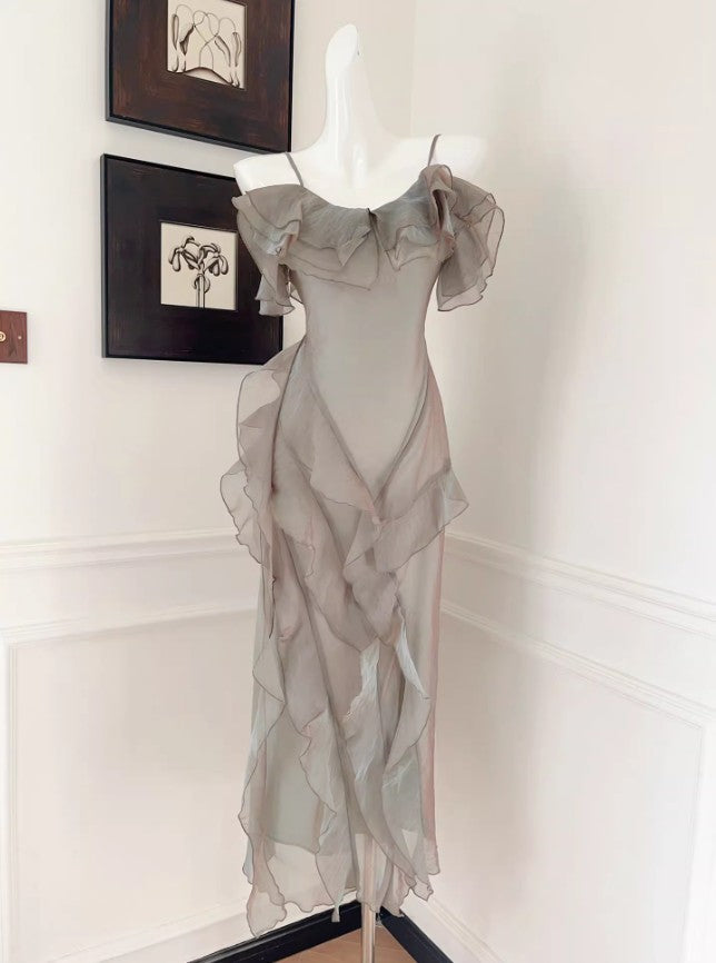 Elegante vestido de noche francés de tul con volantes y tirantes finos ED02261