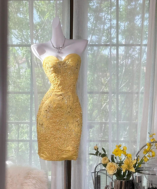 Vestidos de noche vintage amarillo mantequilla con escote en forma de corazón, ajustados, de satén y con cuentas, para fiesta de graduación, ED02273