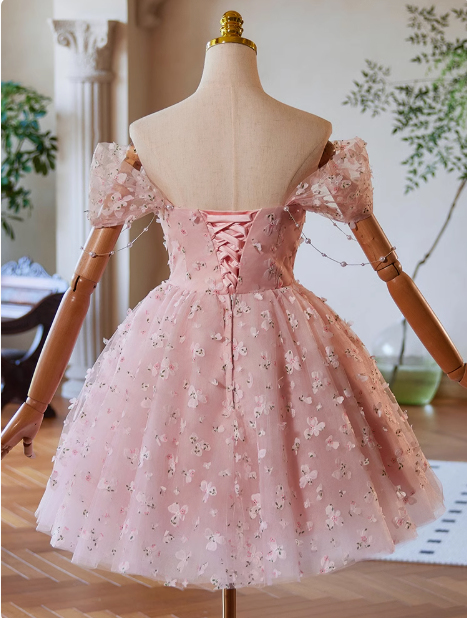 Vestido de fiesta corto rosa con encaje y tul, corte A y hombros descubiertos, vestido rosa de bienvenida ED023