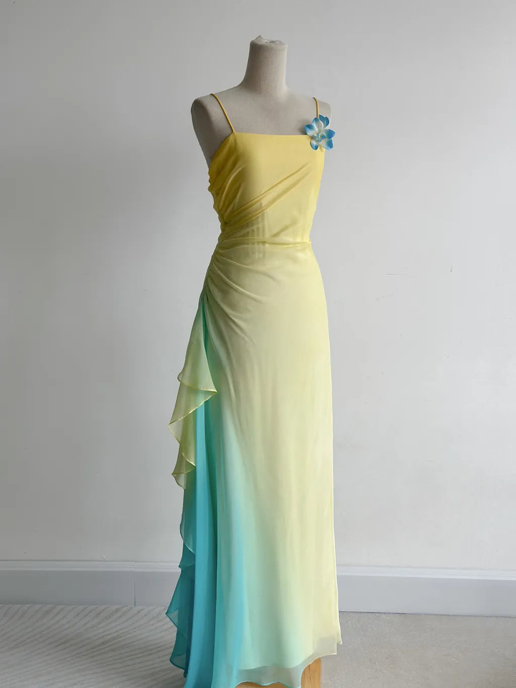 Fairytale Butter Yellow Spaghetti Strap Sheath Chiffon Long Prom Dresses Vintage Evening Gowns ED02416