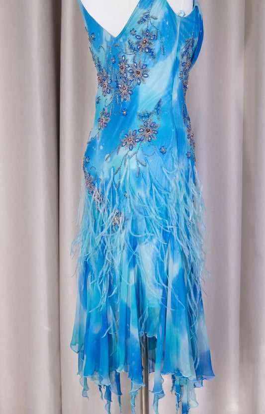 Impresionante vestido de fiesta corto de gasa con tirantes finos en azul marino y cuentas ED02502