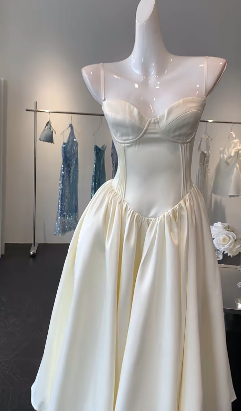 Vestidos de fiesta cortos de satén con tirantes finos color crema, corte A, para cumpleaños y noche, ED02521