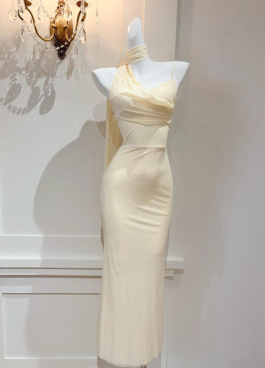 Elegante vestido de fiesta ajustado de gasa con cuello asimétrico en amarillo mantequilla, vestidos de graduación cortos ED02523