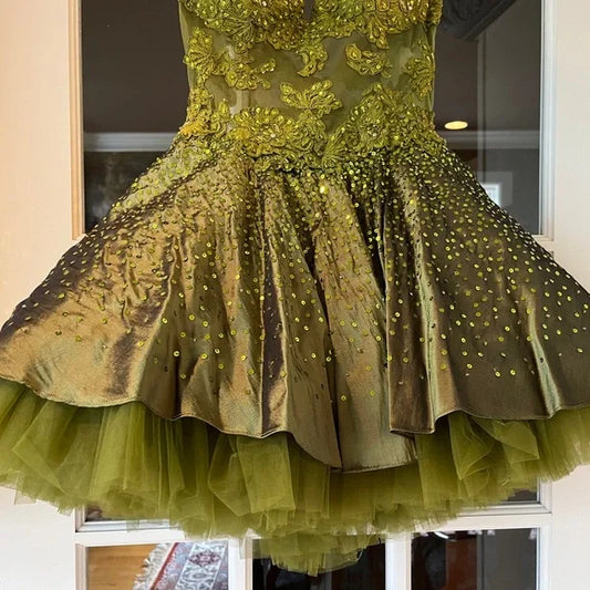 Hermosos vestidos de fiesta cortos de satén y tul con escote corazón en verde oliva oscuro, corte A, para regreso a casa, ED02575