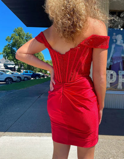 Hermoso vestido de fiesta corto de satén con apliques y hombros descubiertos en rojo ED02638