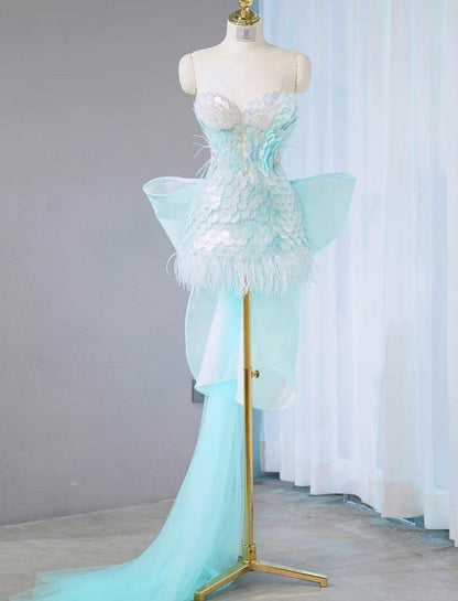 Impresionante vestido de fiesta corto azul hielo sin tirantes, ajustado, con lentejuelas y lazo ED02658