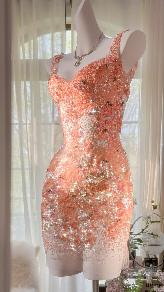 Hermosos vestidos de fiesta cortos con escote en V, corte A y cuentas, en color naranja y rosa ED02695