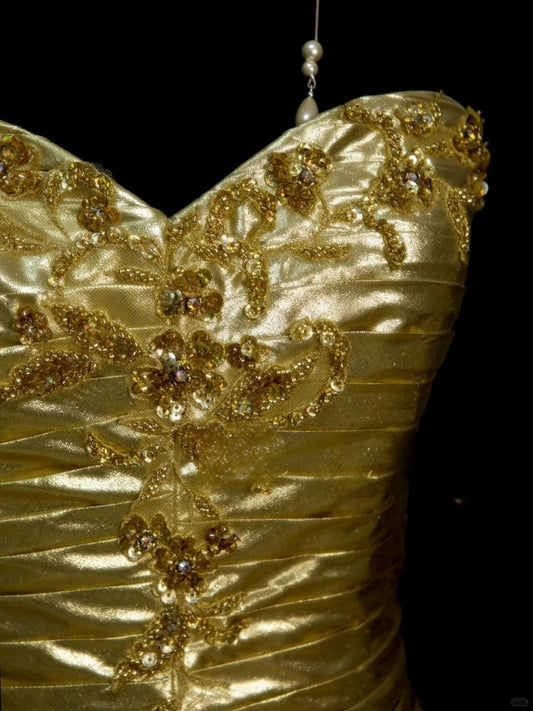 Vestido de fiesta corto de satén con escote en forma de A y cuentas, con escote en forma de corazón y brillo dorado ED02700