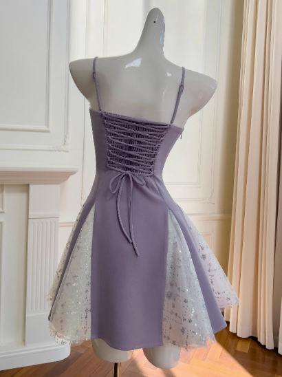 Hermosos vestidos de fiesta cortos de satén con tirantes finos color lavanda, corte A, de tul brillante y lazos ED02709