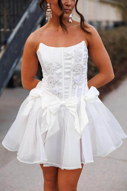 Elegant White Strapless A-Line Tulle Beaded Short Prom Dresses Homecoming Dresses ED02745