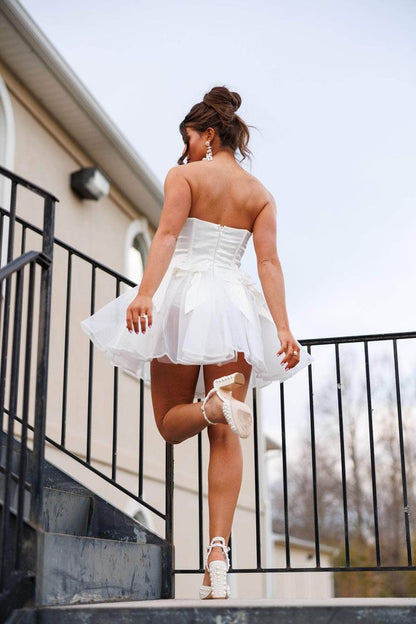 Elegant White Strapless A-Line Tulle Beaded Short Prom Dresses Homecoming Dresses ED02745