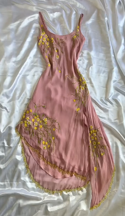 Impresionantes vestidos de fiesta cortos de gasa con cuentas y tirantes finos en color rosa, corte A, con apliques ED02789