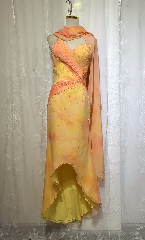 Hermoso vestido de fiesta largo de gasa con cuentas y tirantes finos en amarillo, vestido formal de noche con espalda descubierta ED02813
