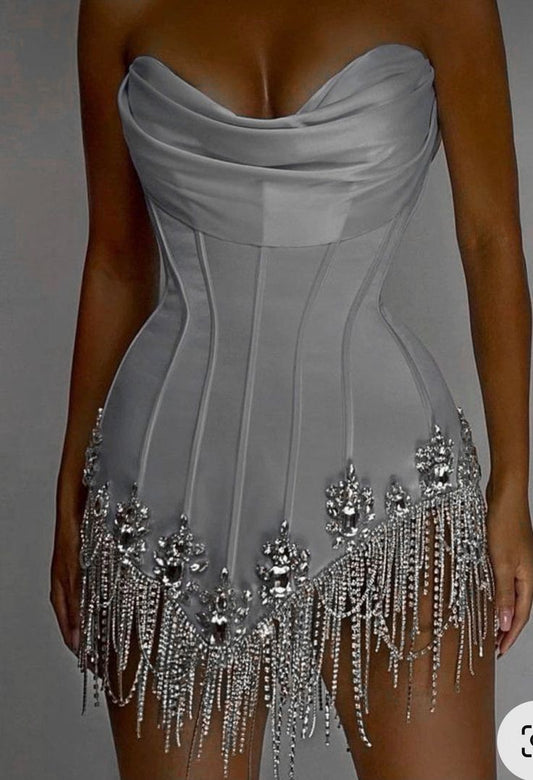 Impresionante vestido de fiesta corto de satén gris con escote en forma de corazón, ajustado, para regreso a casa ED02875 