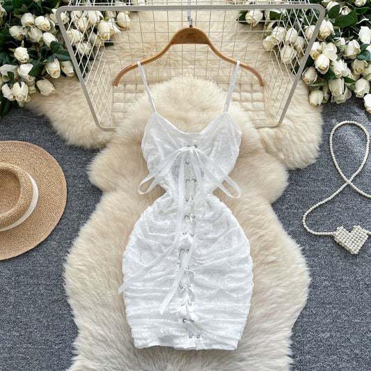 Vestido de fiesta corto de encaje ajustado con tirantes finos blanco ED02903