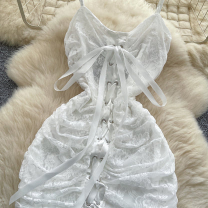 Vestido de fiesta corto de encaje ajustado con tirantes finos blanco ED02903