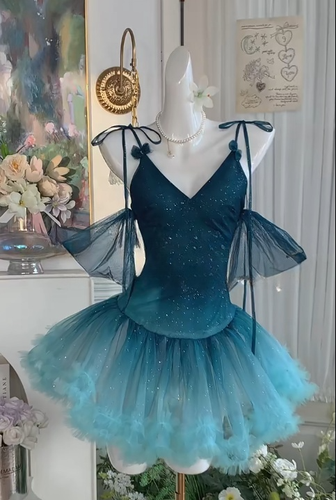 Impresionante vestido de fiesta corto de tul con escote en V en color jade degradado, corte A, escote corazón, para 16 cumpleaños ED02942