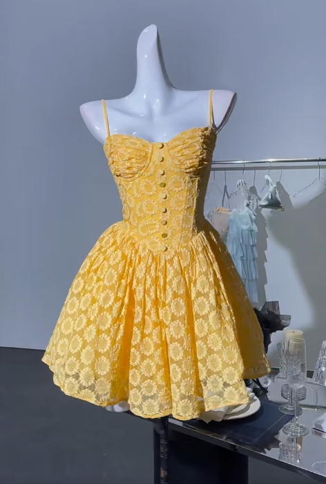 Hermoso vestido de fiesta corto amarillo con tirantes finos, corte A, de tul y apliques, bonito vestido de bienvenida ED03229