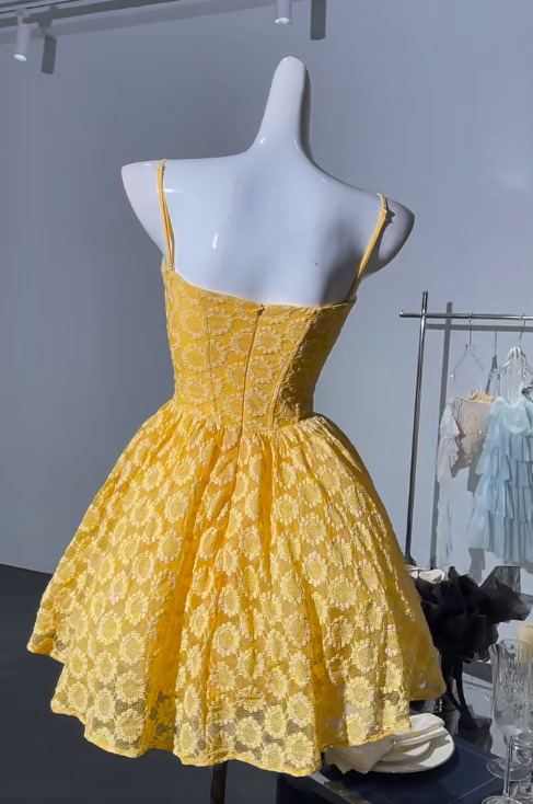 Hermoso vestido de fiesta corto amarillo con tirantes finos, corte A, de tul y apliques, bonito vestido de bienvenida ED03229