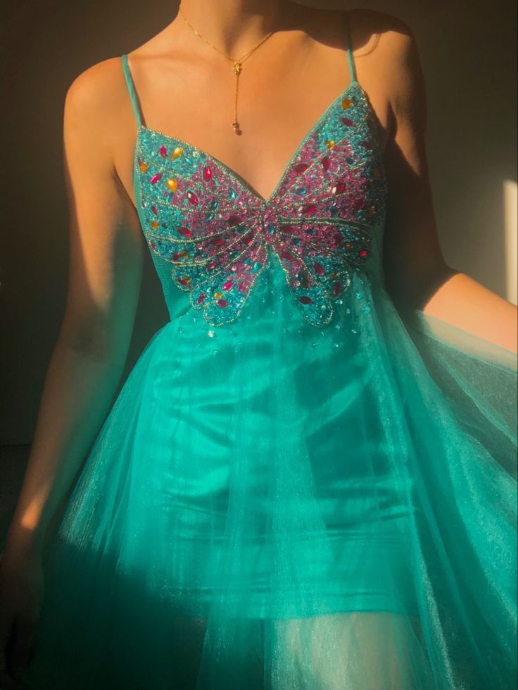 Vestido de fiesta corto azul con tirantes finos, corte A, de tul y cuentas, ED03323