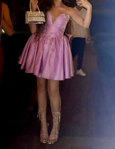 Elegante vestido de fiesta corto de satén rosa con escote en V y corte A, vestido de fiesta de moda ED03326