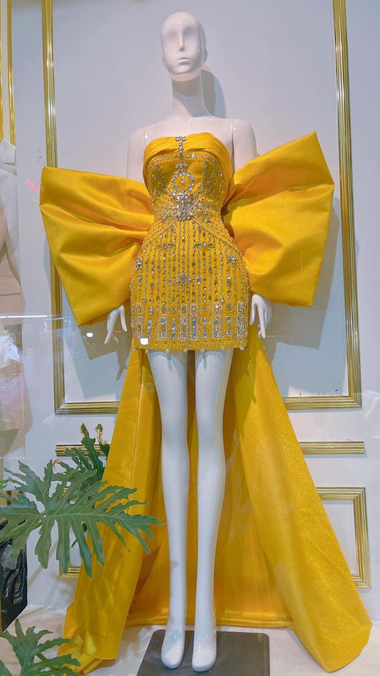 Elegante vestido de fiesta corto amarillo sin tirantes, de satén y diamantes de imitación, vestido de fiesta de moda con lazo ED03334