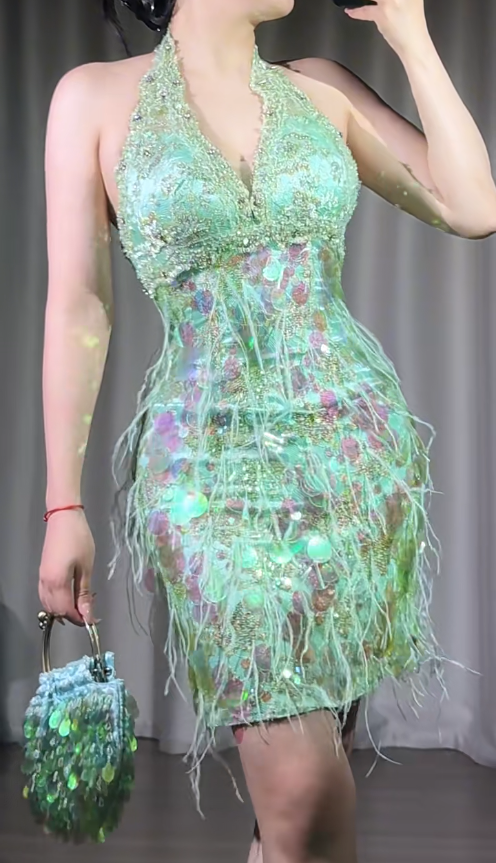 Vestido de fiesta corto vintage de gasa con cuello halter, lentejuelas y cuentas, color verde ED03370