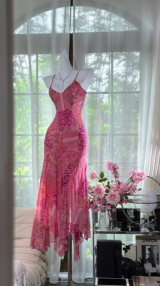 Elegante vestido de fiesta corto de gasa con estampado rosa y tirantes finos ED03371