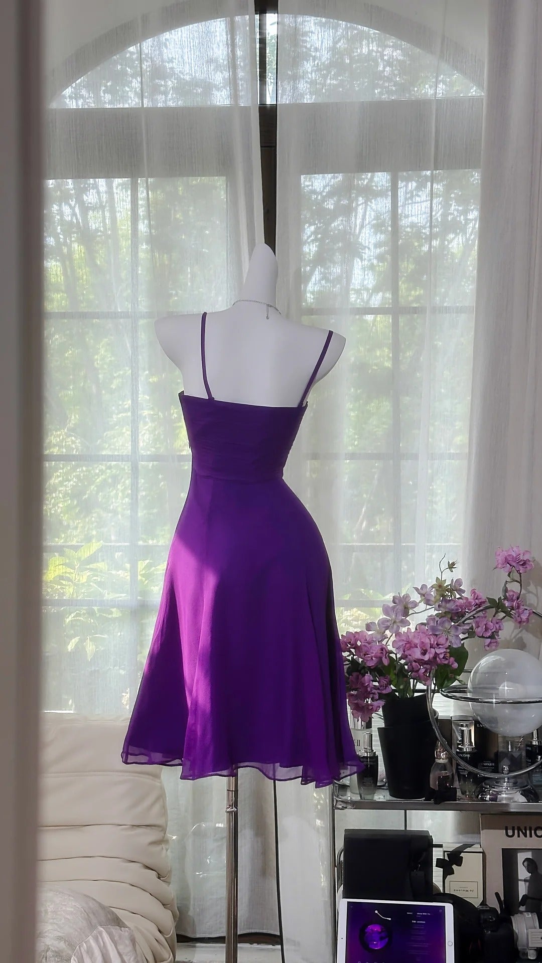 Vestido corto de fiesta de cumpleaños de gasa con tirantes finos, corte en A, color morado, ED03399