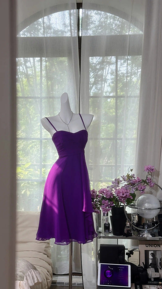 Vestido corto de fiesta de cumpleaños de gasa con tirantes finos, corte en A, color morado, ED03399