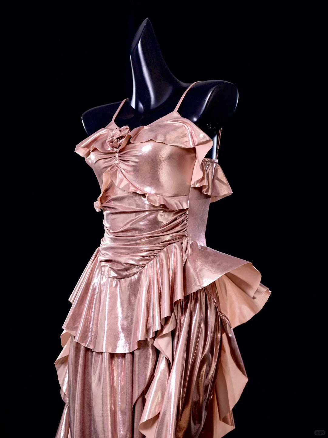 Vestido corto clásico de satén con tirantes finos en color oro rosa, para fiesta de graduación y cumpleaños, ED03426
