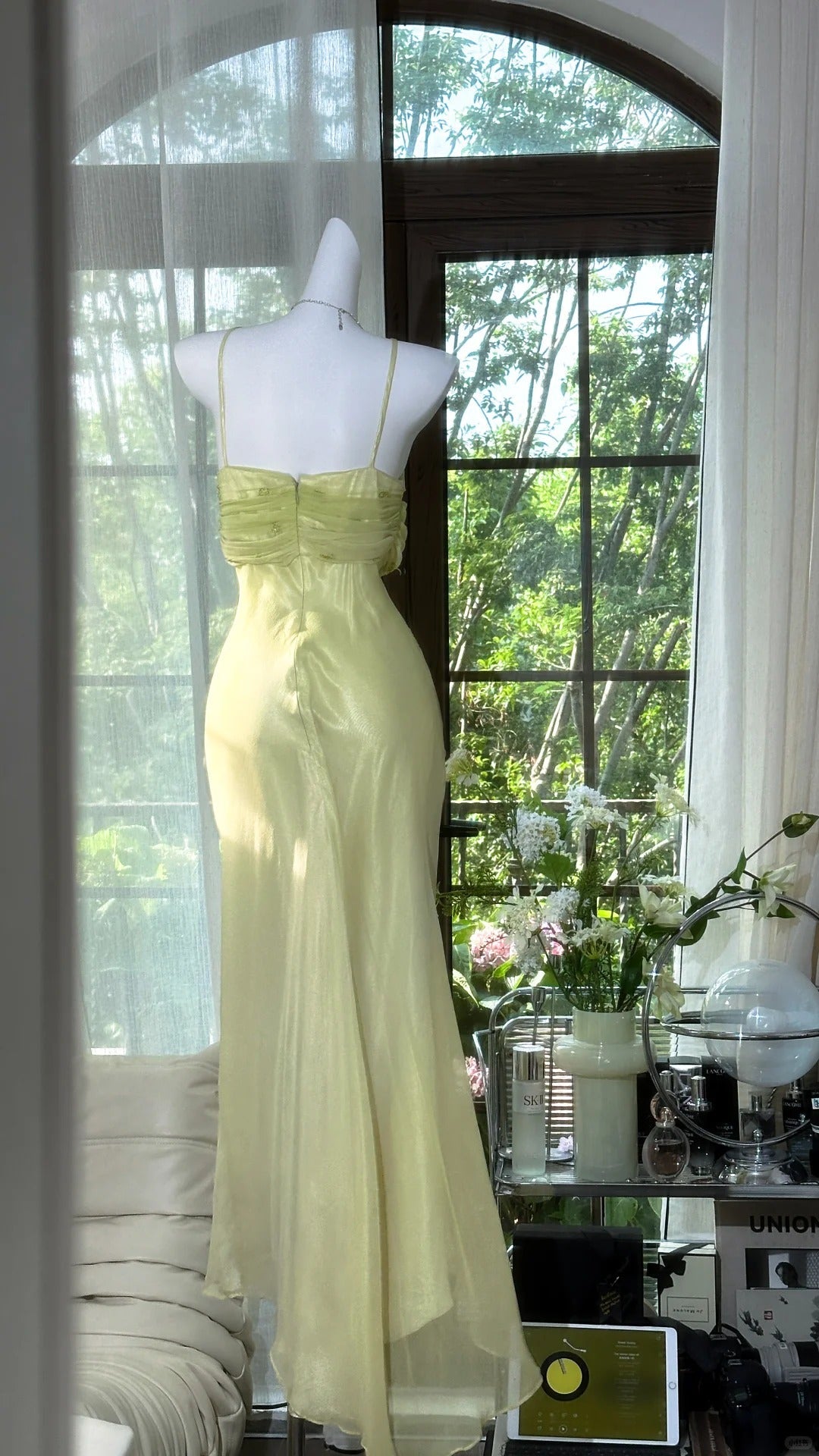 Vestido de noche vintage de gasa con cuello halter y cuentas, color verde claro, ED03464