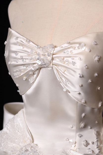 Vestido corto de satén blanco sin tirantes, corte A, con lazo, para fiesta de bienvenida y cumpleaños, ED03478