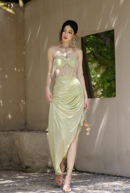 Elegante vestido de fiesta de satén con escote corazón y aberturas en amarillo carambola ED03547