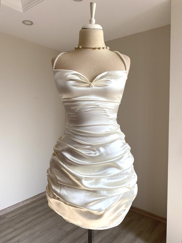Vestido de fiesta corto de satén con tirantes finos, vestido de cumpleaños a la moda, vestido sexy para regreso a casa ED03565