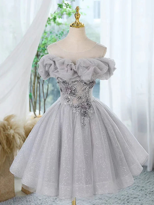 Vestido de fiesta corto gris con lentejuelas, encaje, tul y hombros descubiertos, corte A y cuentas ED0579