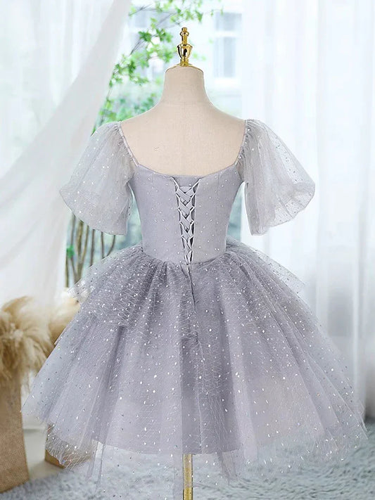 Vestido de fiesta corto gris de tul con encaje y corte en A, bonito vestido gris para el regreso a casa ED0582