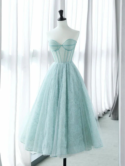 Vestido de fiesta corto azul de tul con escote corazón y encaje, corte en A, vestido formal azul ED0610
