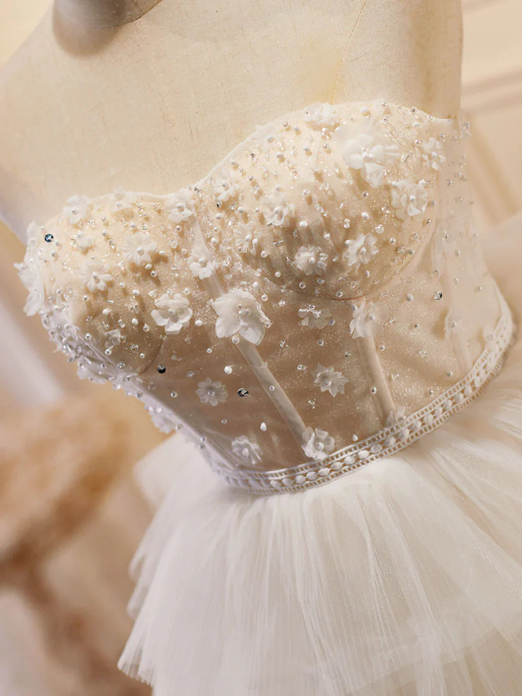 Vestido de fiesta corto de tul con escote corazón en beige, vestido de bienvenida en beige ED0636