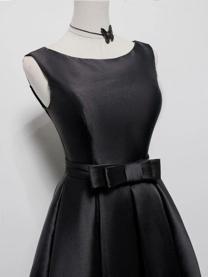Vestido de fiesta corto de satén negro, corte A, sencillo, vestido de bienvenida negro ED0637