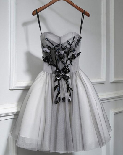 Vestido de fiesta corto de tul con escote corazón, color gris, con encaje, bonito vestido de bienvenida ED0643