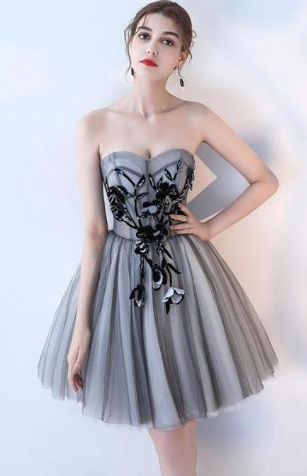 Vestido de fiesta corto de tul con escote corazón, color gris, con encaje, bonito vestido de bienvenida ED0643