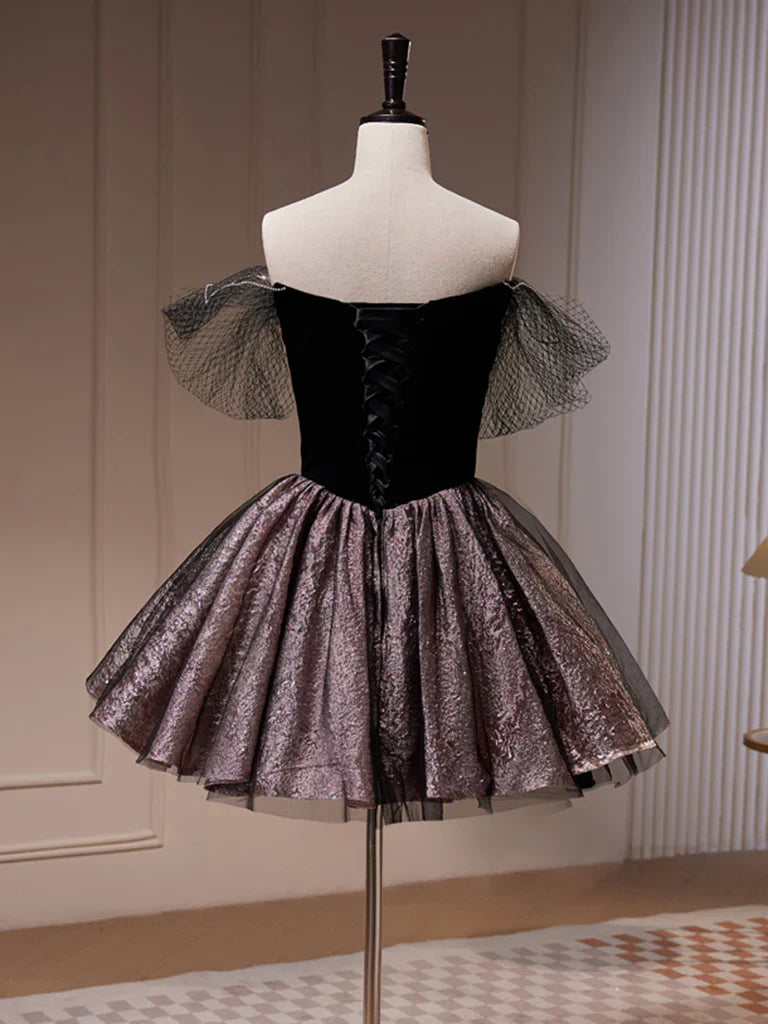 Vestido de fiesta corto negro con escote corazón, bonito vestido de bienvenida ED0655