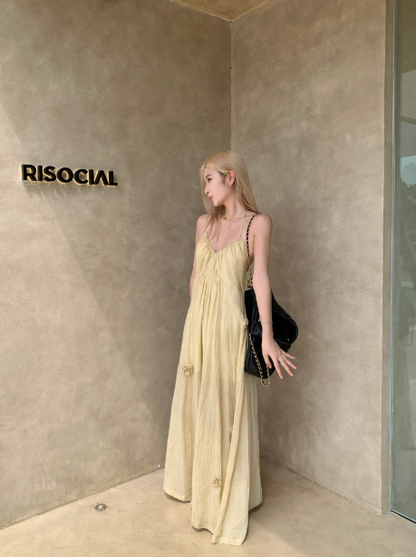 Vestido con tirantes y flores 3D ED0947