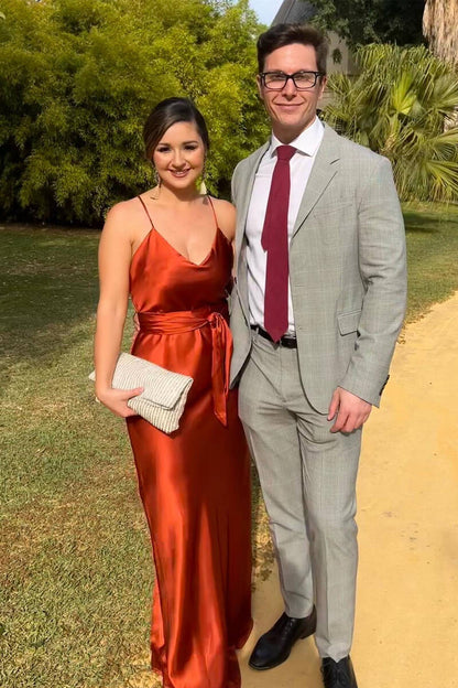 Vestido de dama de honor largo con tirantes y escote en V en color naranja quemado, elegante vestido de fiesta