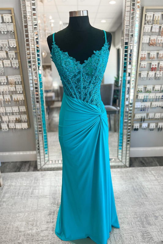 Vestido de fiesta largo de satén estilo sirena con tirantes y nudo torcido con apliques de jade