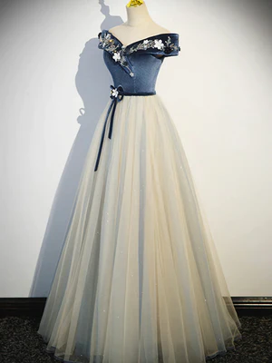 Delicado vestido de fiesta largo de tul en terciopelo azul marino con hombros descubiertos y cintura floreada, vestidos de noche formales largos GG057