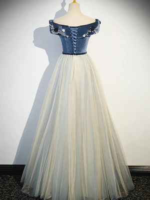 Delicado vestido de fiesta largo de tul en terciopelo azul marino con hombros descubiertos y cintura floreada, vestidos de noche formales largos GG057